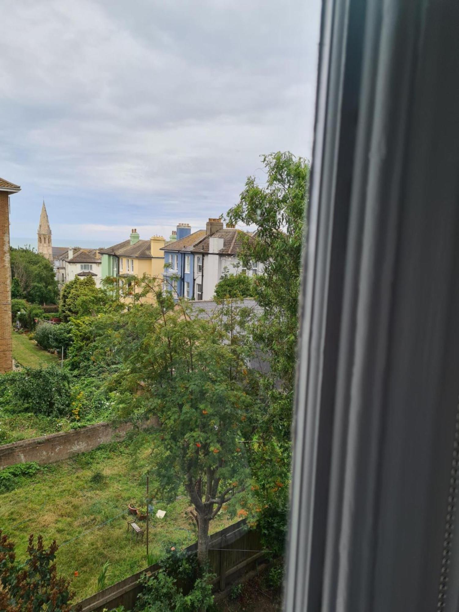 Gorgeous Sea View Apartment 5 Mins To The Beach St Leonards-on-Sea Eksteriør bilde